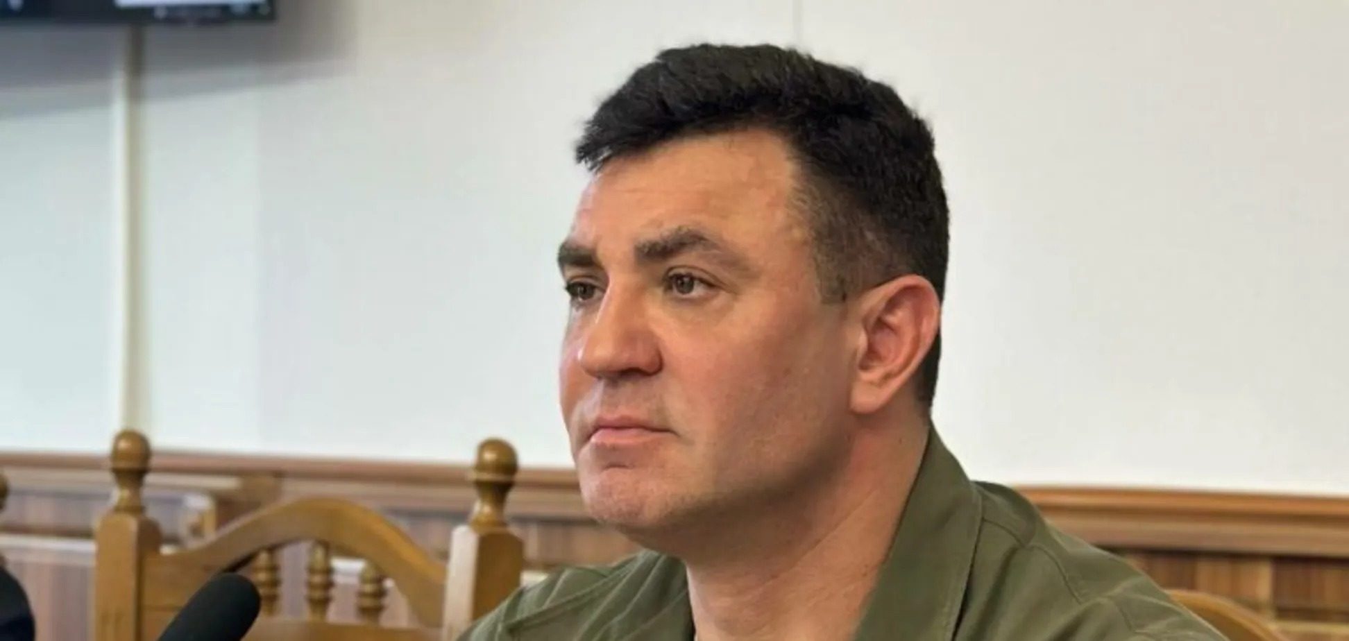 Тільки подивіться, що зробили з Тищенком у салоні краси (фото)
