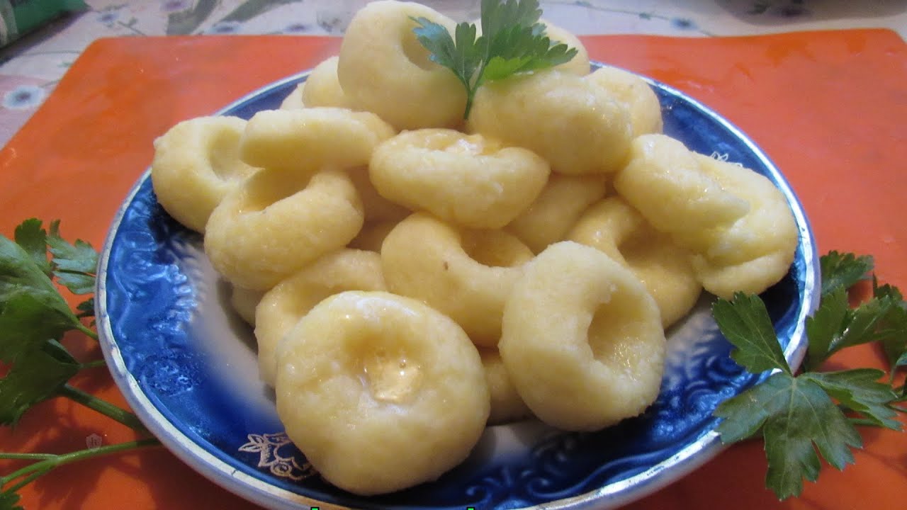 Картопляні кльоцки з солоним сиром