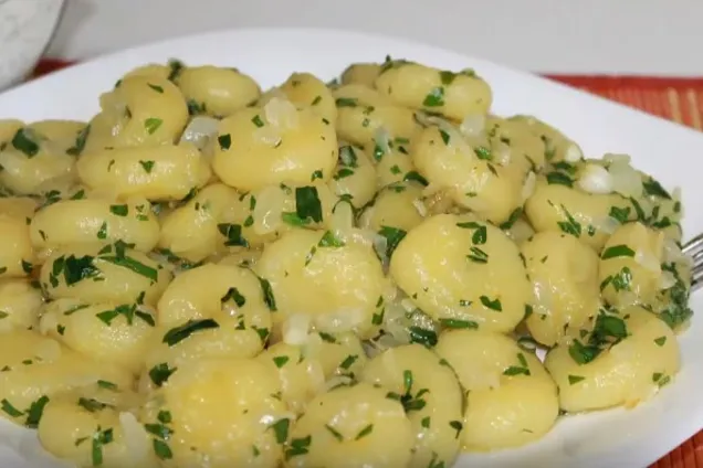 Картопляні кльоцки з солоним сиром