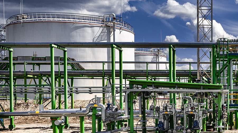 Ляпас Орбану: Угорщині доведеться розлучитися з нафтою РФ