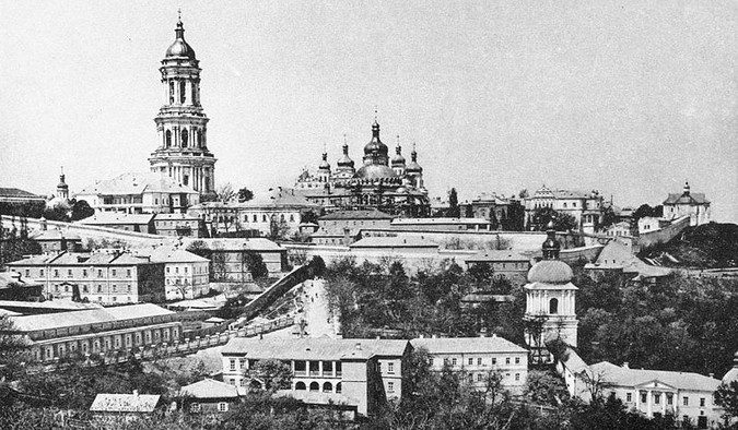 Лавра була гуртожитком: унікальне фото святині 1967 року  