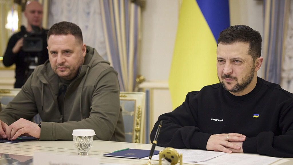 Удивитесь, почему на самом деле уволили Ермака