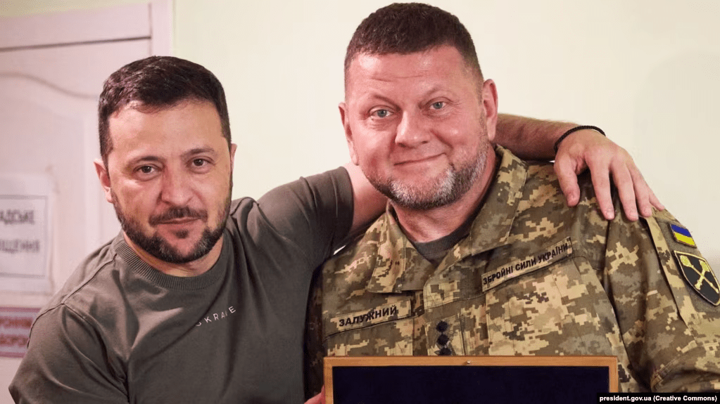 Зеленский ответил, уволит ли Залужного из-за критики в свой адрес