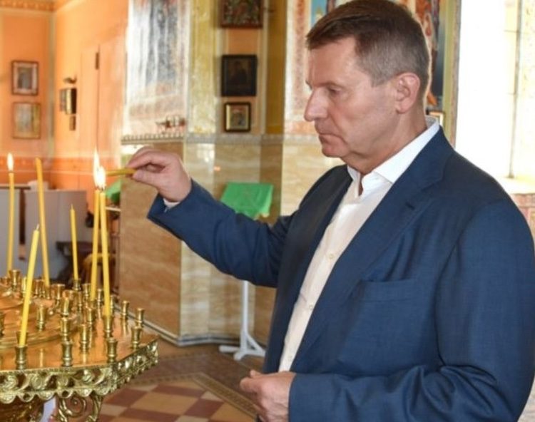Присядьте: на кого раніше працював водій Єрмака — розслідування ➤ Prozoro.net.ua