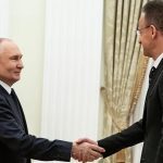 Сійярто показав двох полонених військових ЗСУ, яких йому віддав Путін ➤ Prozoro.net.ua