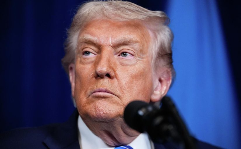 Гегсет показывает Трампу фото с фронта в Украине ➤ Prozoro.net.ua