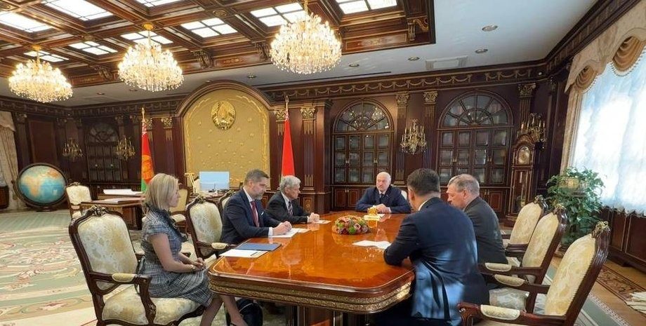 Чому насправді США зняли санкції з Білорусі