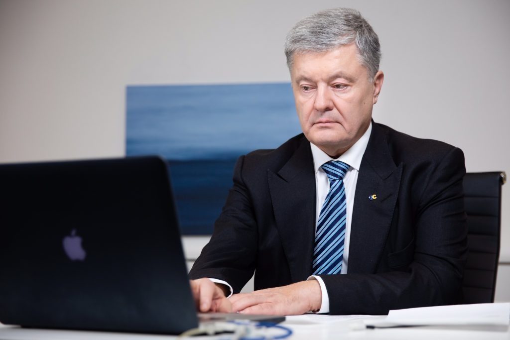 Порошенко появился с неожиданными словами про Украину