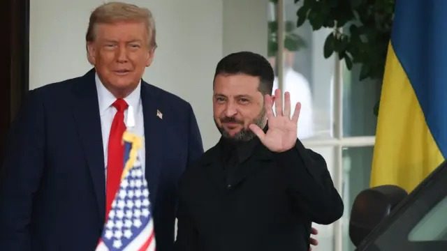 Зеленский креативно отреагировал на критику Трампом Украины