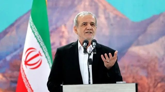 Президент Ирана обещает не атаковать соседние страны, но при одном условии