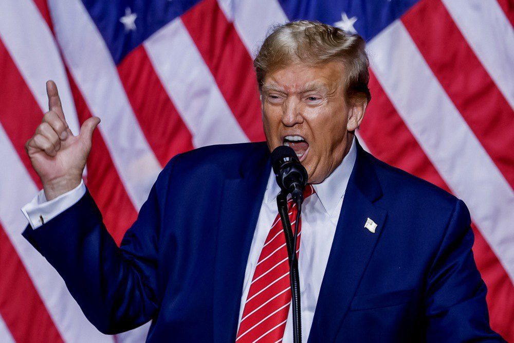 Новые обвинения против Трампа: кто стоит за резонансным заявлением журналиста