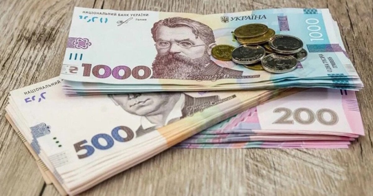 Пенсійні виплати в Україні: нові можливості для доплат і ризики