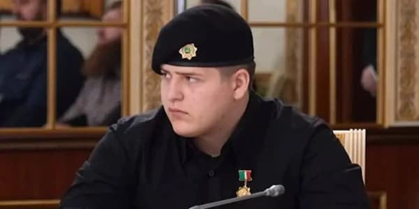 Сын Кадырова после ДТП появился на публике: его высмеяли в сети (видео)