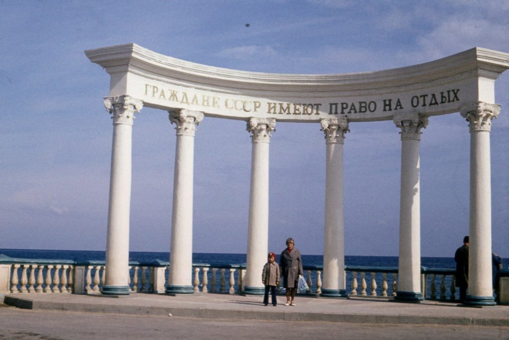 В Алуште оккупанты уничтожили символ города (фото, видео)