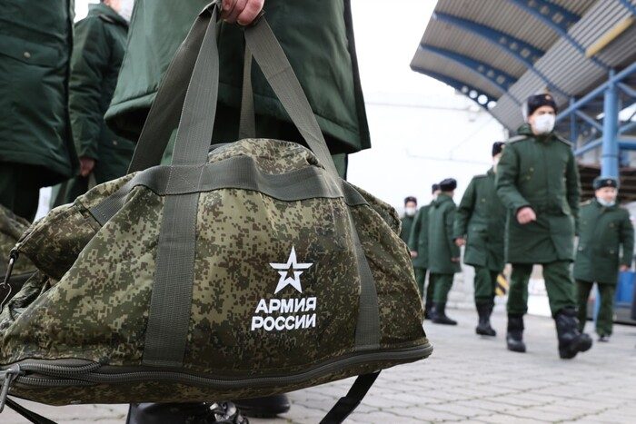 Студентів із Росії та ТОТ України вирішили кинути в топку війни
