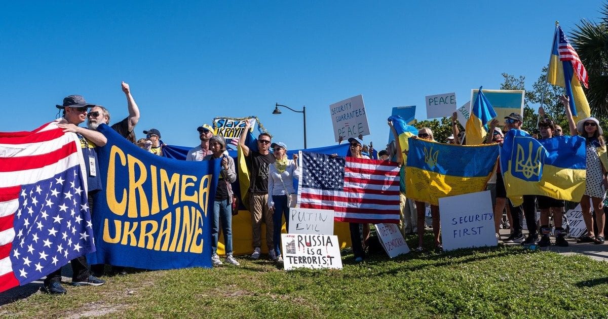 «Вигнаних» Трампом українців терміново повертають на Аляску