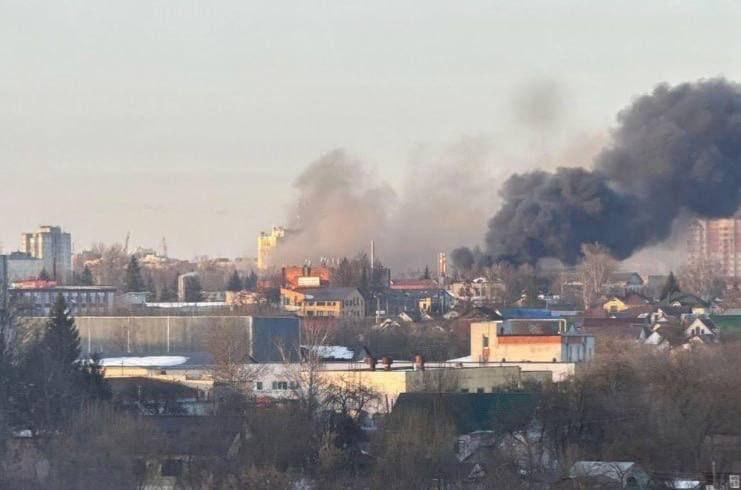 Завод в Брянске «поймал» несколько ракет (видео)