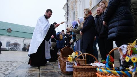 Великдень в Україні: чи буде вихідний у понеділок після свята