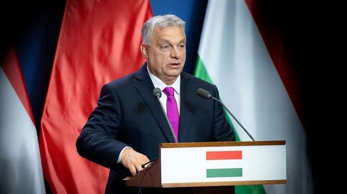 Карма в действии: Венгрии прилетело за агрессию Орбана