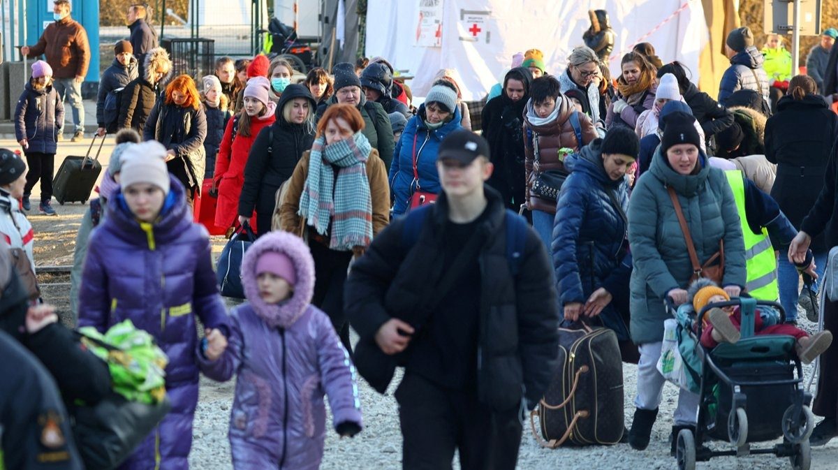 Після війни до 1,5 млн українців виїдуть за кордон, – експерт