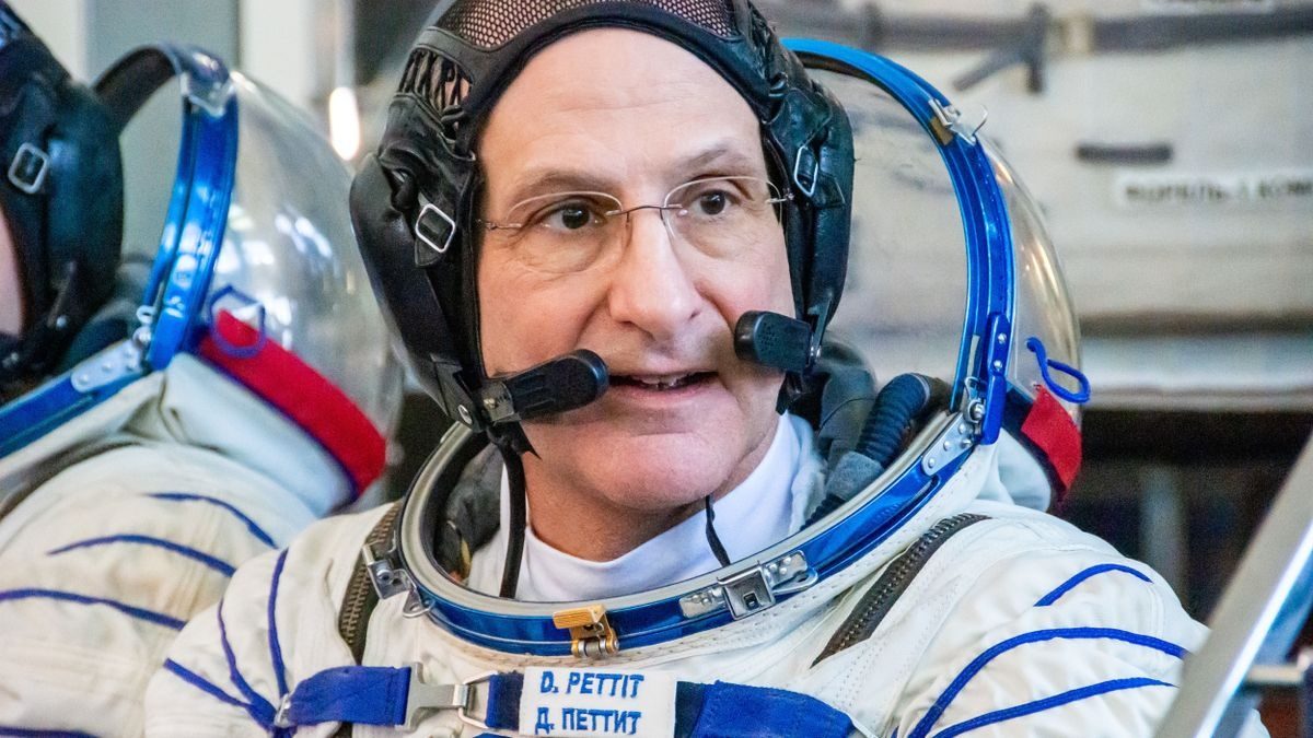 Астронавт поделился фото странного объекта с щупальцами на МКС ➤ Prozoro.net.ua
