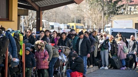 Украинцы массово покидают одну из самых богатых стран ЕС