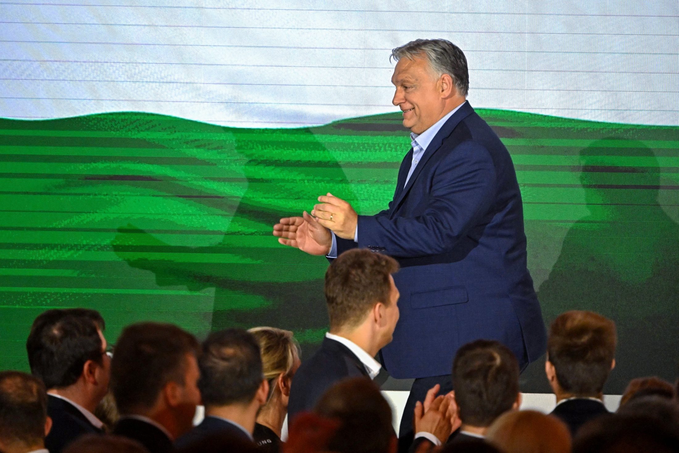 У ЄС готують п’ять сценаріїв, якщо Орбан переможе