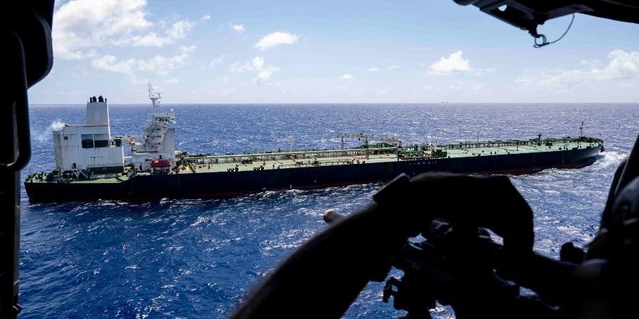 Танкери з пальним зі США розвертаються в океані та не йдуть до ЄС