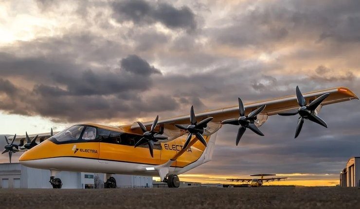 Летающие автомобили начнут полеты в США уже летом
