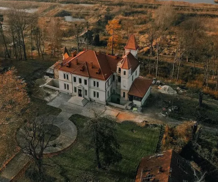 Палац у стилі Бріджертонів є в Україні: як потрапити, фото 4 Палац у стилі Бріджертонів є в Україні: як потрапити, фото