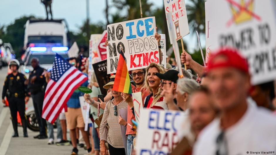 «Без королів»: у США мільйони людей вийшли на протести проти Трампа (фото) 7 «Без королів»: у США мільйони людей вийшли на протести проти Трампа (фото)