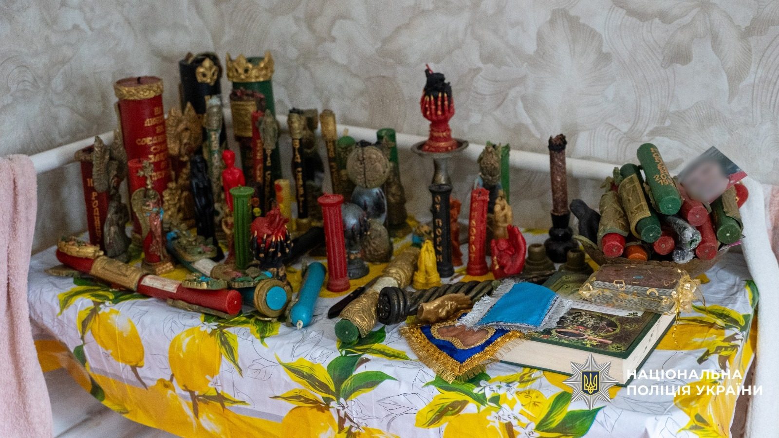 Цинічна схема на горі: у Києві викрили «клан ворожок», що оббирав родини військових