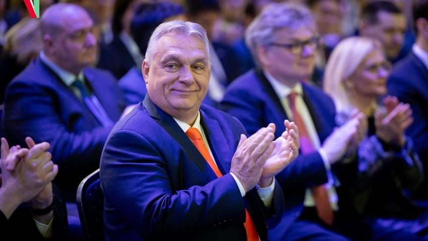 Лидеры ЕС попали в ловушку Орбана и повысили его рейтинг, — Politico