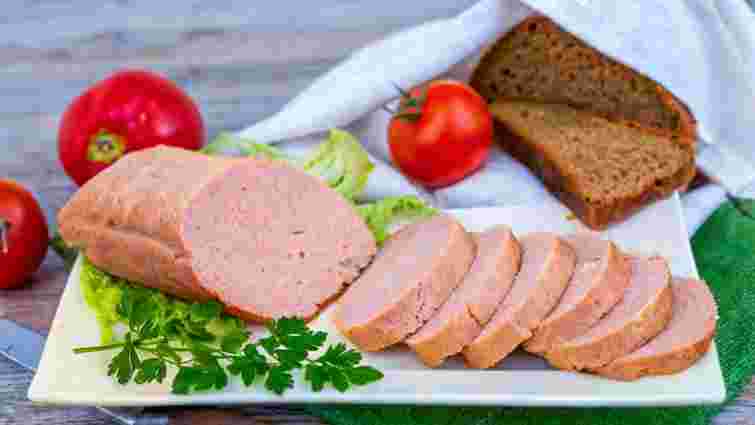 Домашняя куриная ветчина с оливками