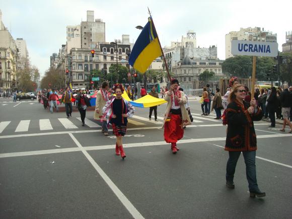 Понад 500 тисяч носіїв: як на іншому континенті живе українська мова