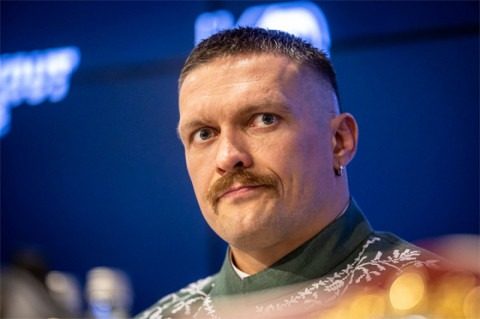 ИИ ответил, в каком раунде закончится бой Усик – Верхувен