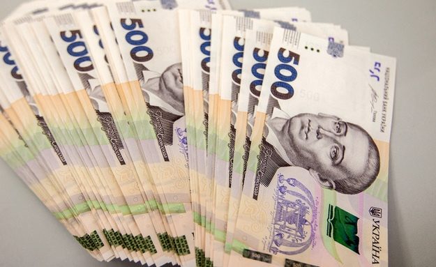 Який має бути дохід для пенсії в 10 000 в Україні