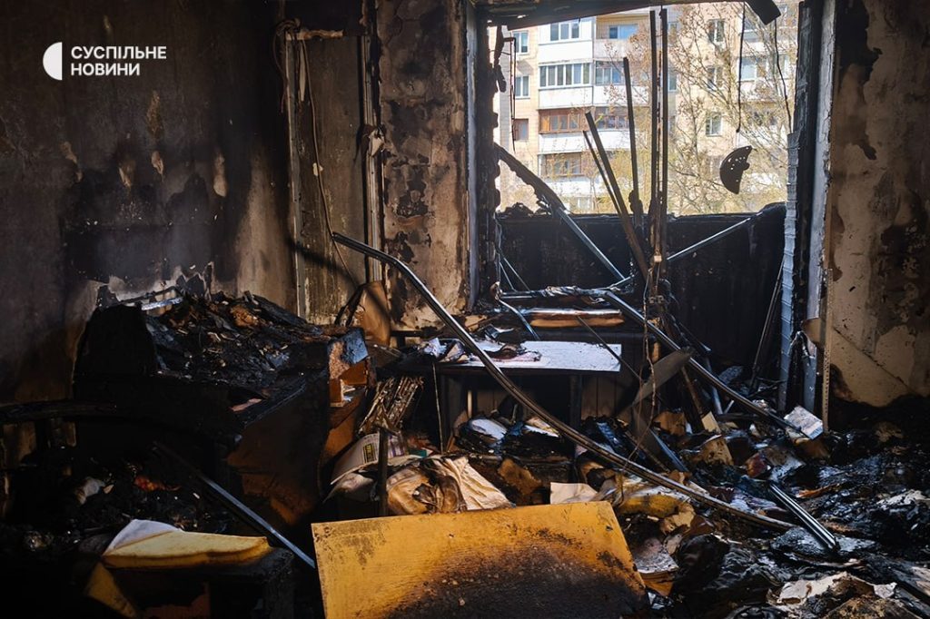 Що знайшли у квартирі чоловіка, який розстріляв людей у Києві (фото) 3 Що знайшли у квартирі чоловіка, який розстріляв людей у Києві (фото)