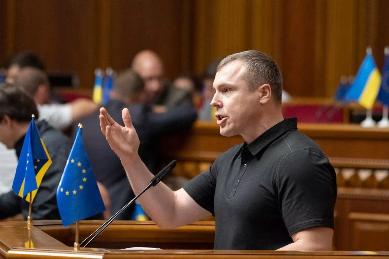 Нардеп заступився за поліцейських, які втекли від стрільця в Києві ➤ Prozoro.net.ua