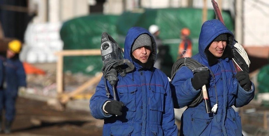В Украину начали массово завозить трудовых мигрантов, соцсети бьют тревогу