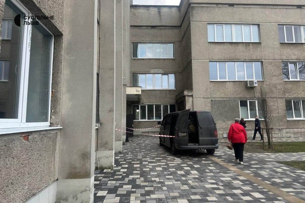 Вдарив ножем у шию: у Львові митник вбив військового ТЦК (фото)