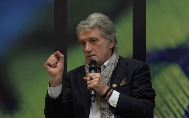 Ющенко нашел новую работу? Его снова встретили среди людей