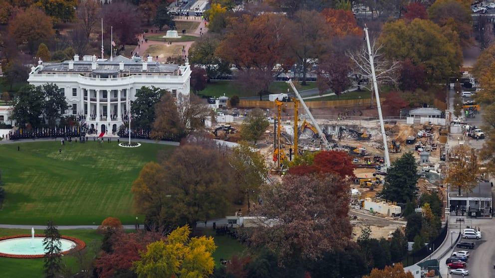 После покушения Трамп требует срочно достроить бальный зал