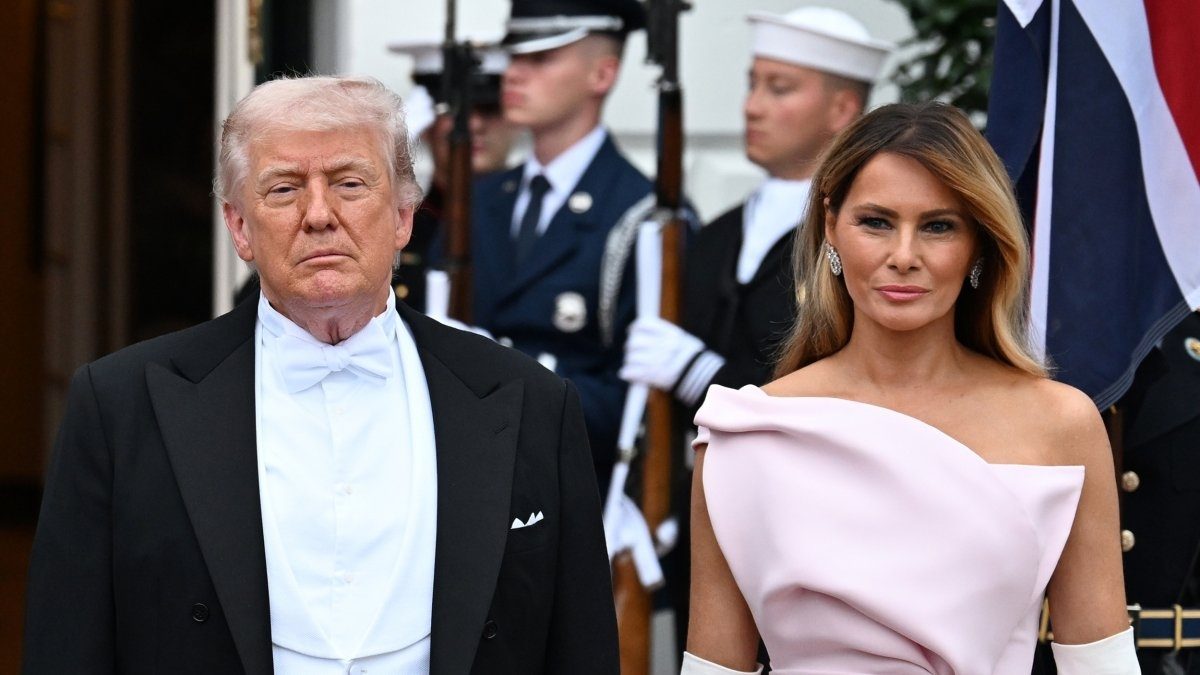Мелания Трамп одним движением показала свое отношение к мужу (видео)
