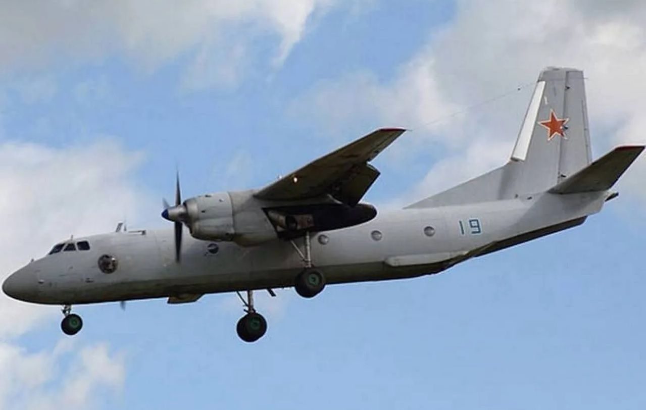 Кто мог находиться на борту российского Ан-26, разбившегося в Крыму
