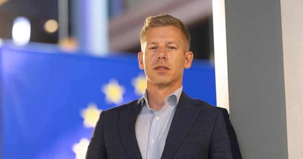 Орбан 2.0 чи ніж у спину Києву: фаворит Угорщини шокував ЄС