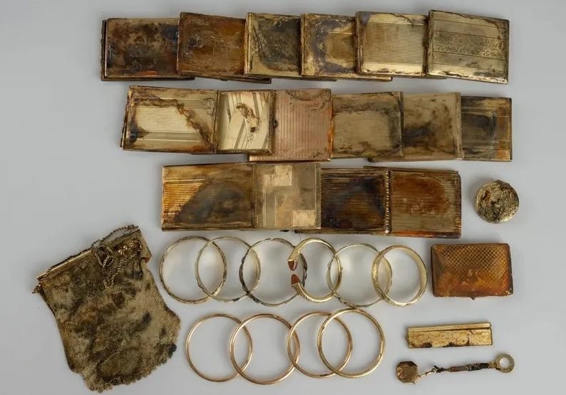 Туристы нашли тайник с золотом: оценивается в 330 тысяч долларов