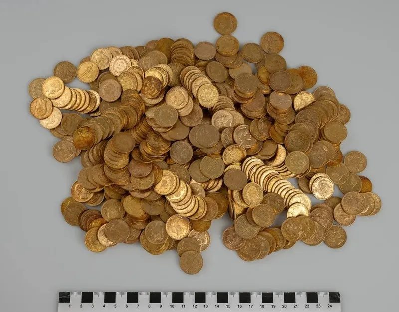 Туристы нашли тайник с золотом: оценивается в 330 тысяч долларов