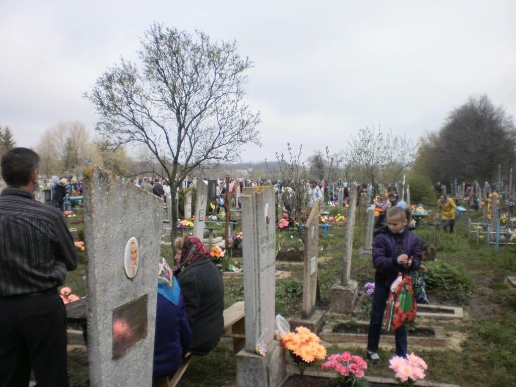 Радоница в 2026 году: дата, что можно и нельзя делать