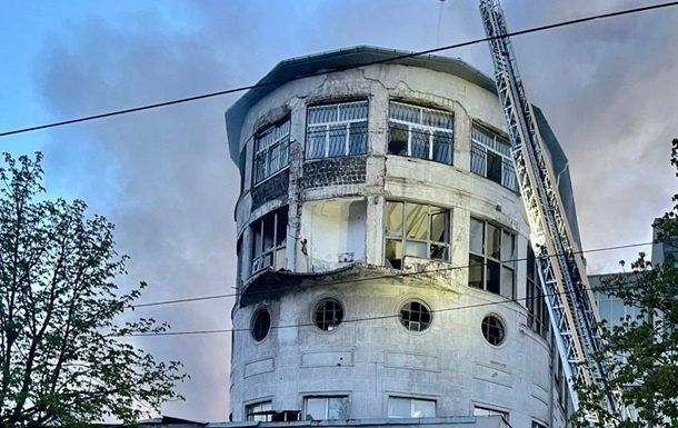 РФ ударила ракетою по Дніпру: наслідки (відео)